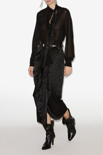 Breen lang silkeskjørt