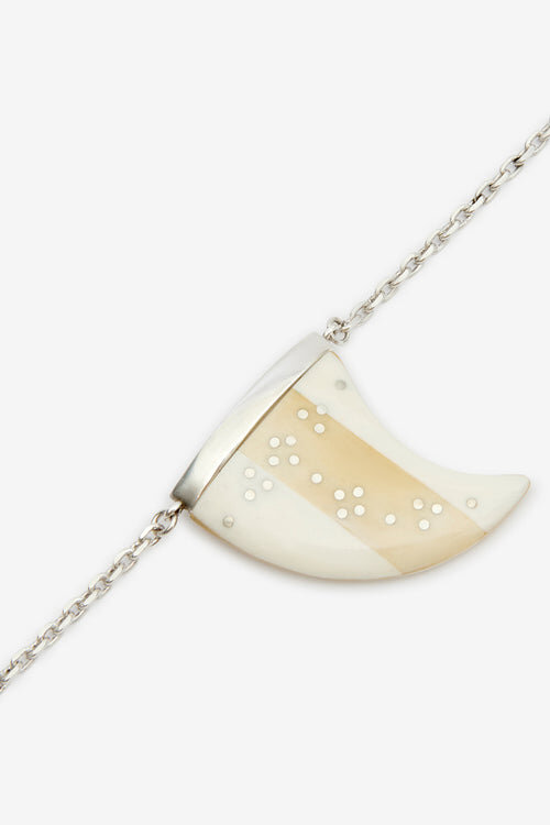 Ellen Buffalo Horn anhengskjede Ellen Buffalo Horn anhengskjede