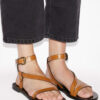 Jopee flate sandaler med nitter