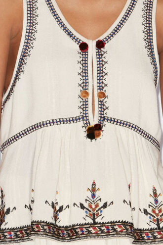 Kourtney brodert topp i gasbind