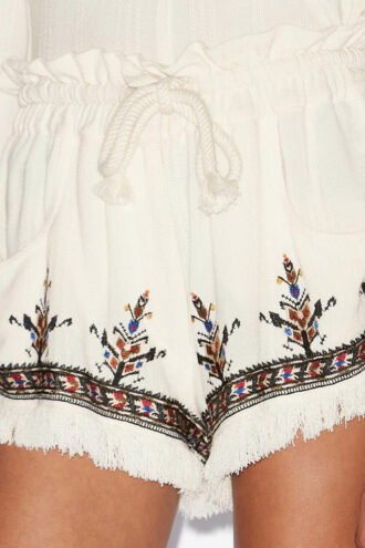 Kriss broderte shorts i gasbind