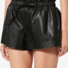 Naline shorts i mykt imitert skinn Naline shorts i mykt imitert skinn
