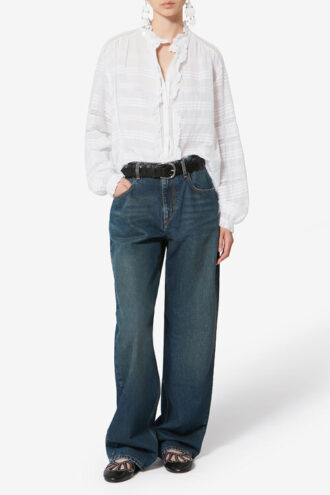 Peline bomullsbluse med blomsterblonder Peline bomullsbluse med blomsterblonder
