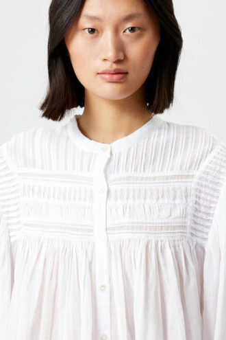 Plalia-bluse i rynket, ensfarget bomullsvoile Plalia-bluse i rynket, ensfarget bomullsvoile