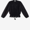 Polly bomullsbluse med blomsterblonder Polly bomullsbluse med blomsterblonder