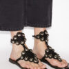 Velvee sandaler i semsket skinn med juveler Velvee sandaler i semsket skinn med juveler